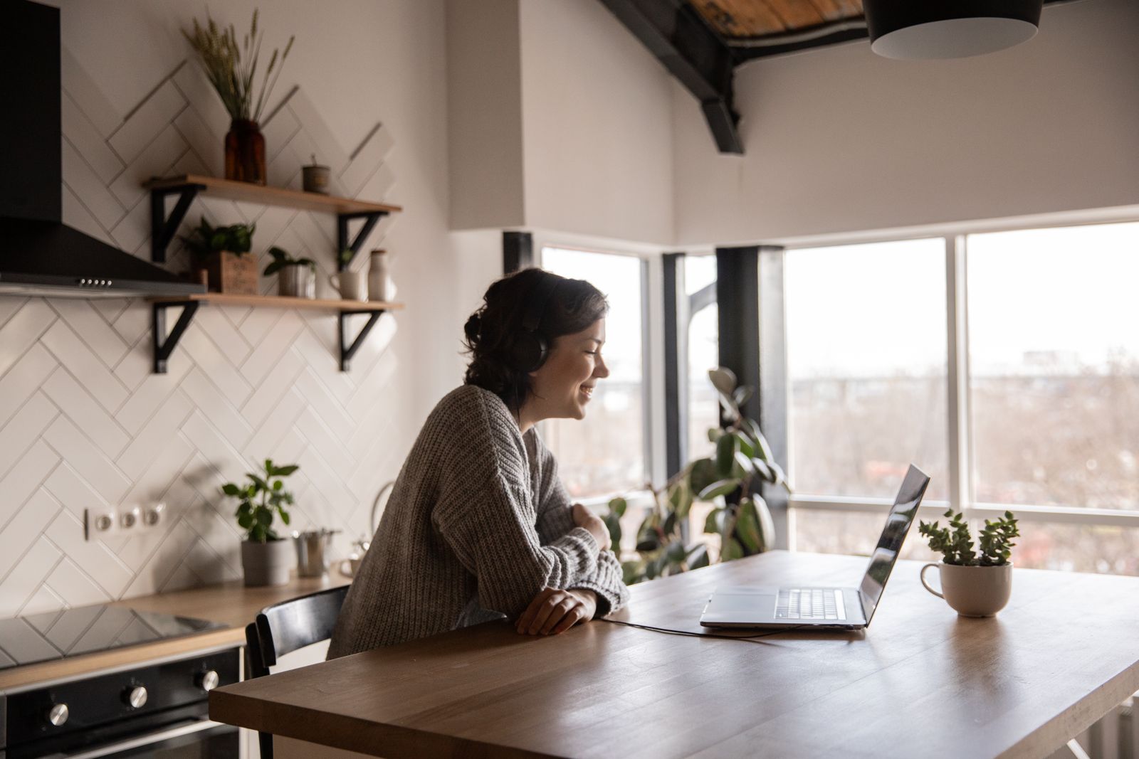 ChatGPT et IA au quotidien sans fibre : quelle connexion pour que ça ne rame plus ?